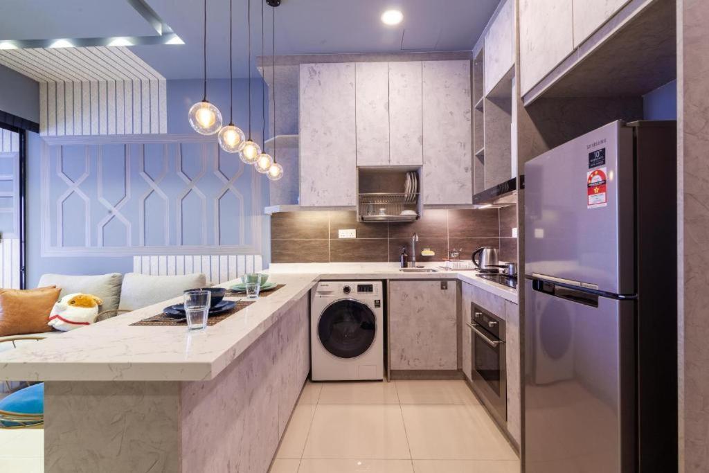 Highpark Suites In Petaling Jaya, Kelana Jaya By Plush Kampong Baharu Sungai Way المظهر الخارجي الصورة