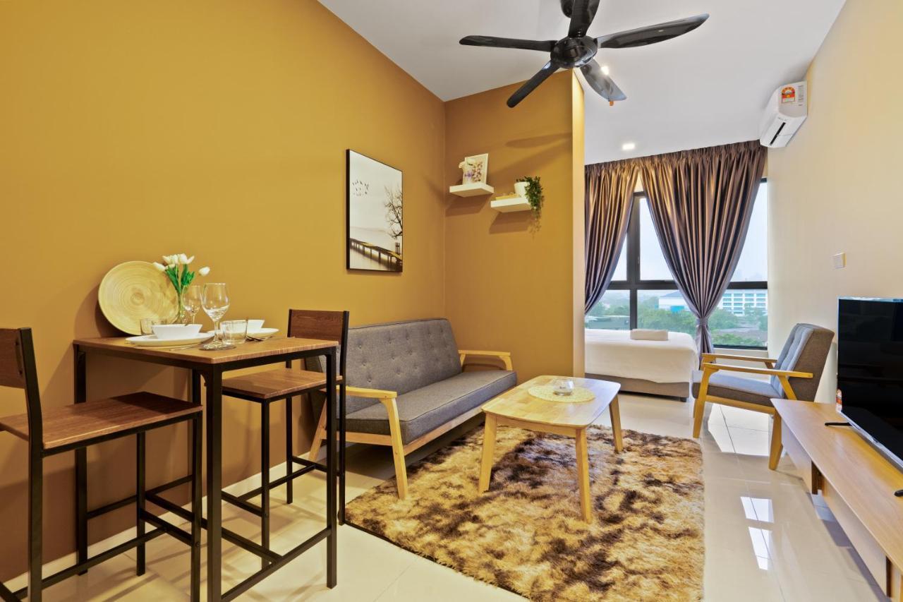 Highpark Suites In Petaling Jaya, Kelana Jaya By Plush Kampong Baharu Sungai Way المظهر الخارجي الصورة